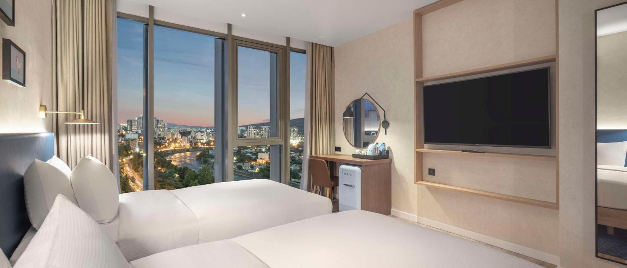 Hilton Garden Inn Tbilisi Riverview 외부 사진