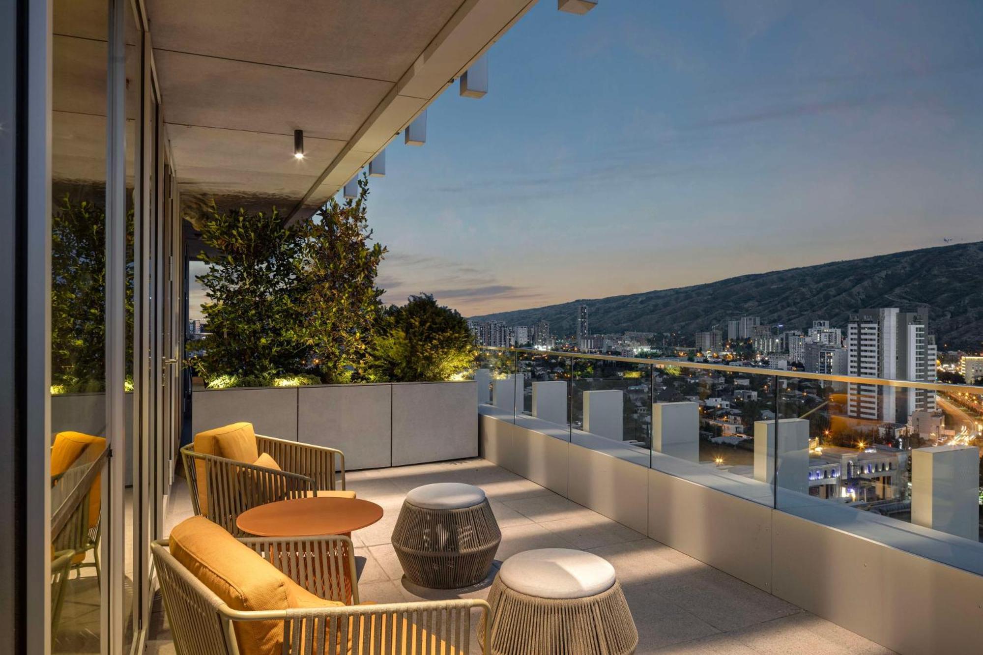 Hilton Garden Inn Tbilisi Riverview 외부 사진