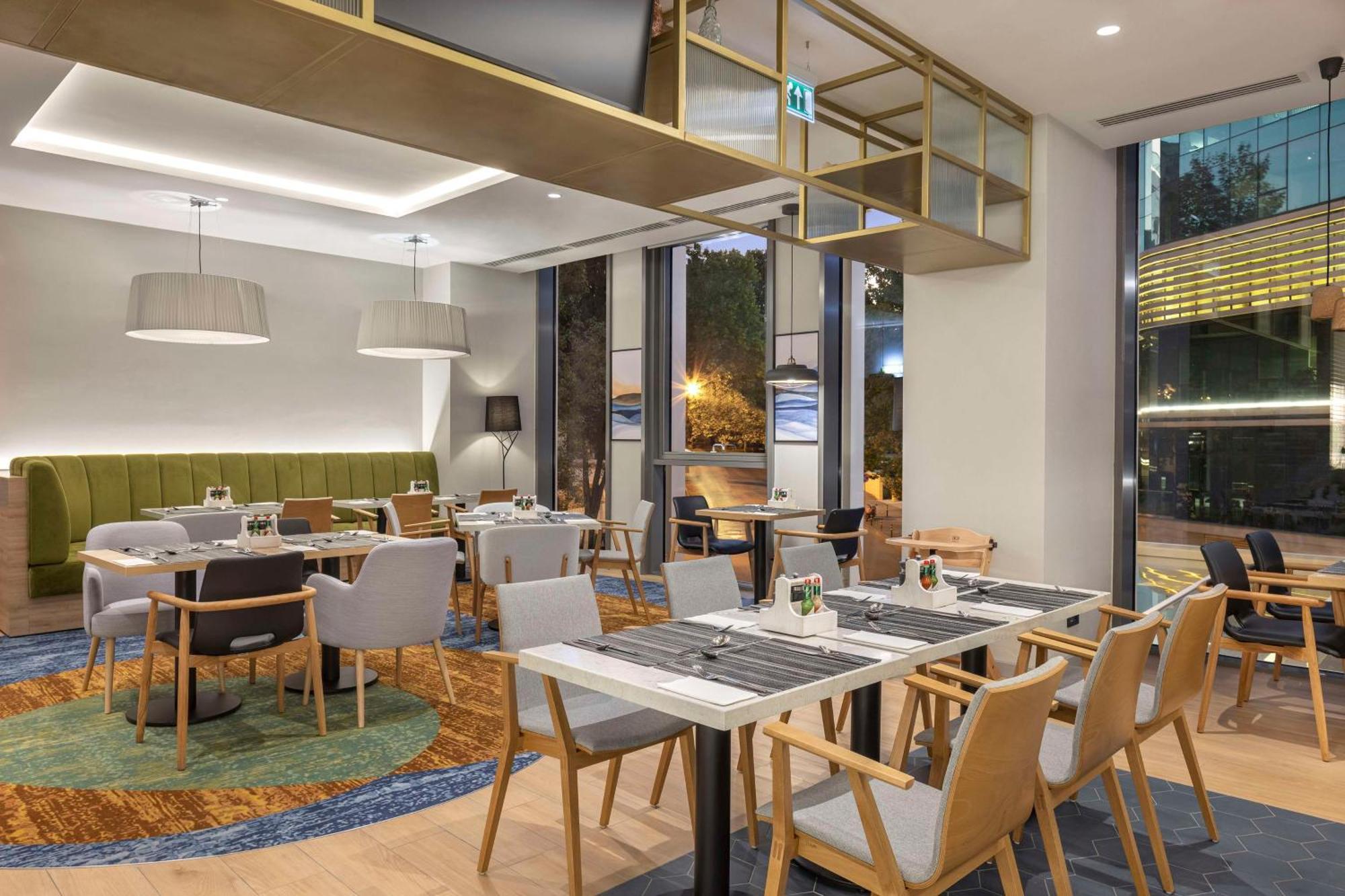 Hilton Garden Inn Tbilisi Riverview 외부 사진