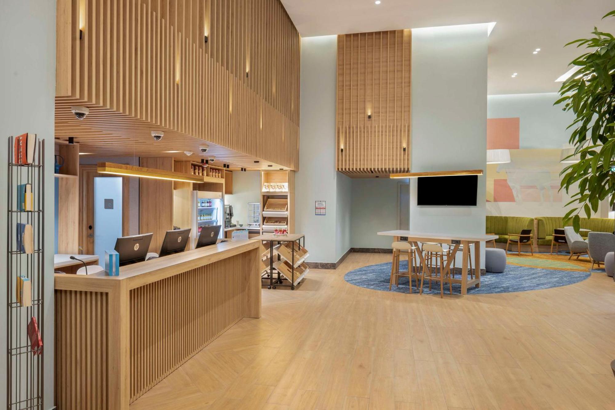 Hilton Garden Inn Tbilisi Riverview 외부 사진