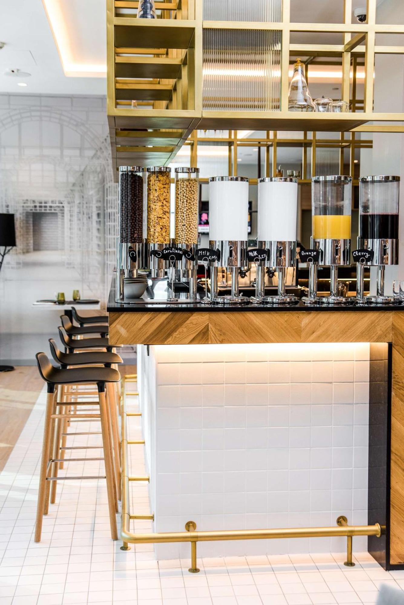 Hilton Garden Inn Tbilisi Riverview 외부 사진